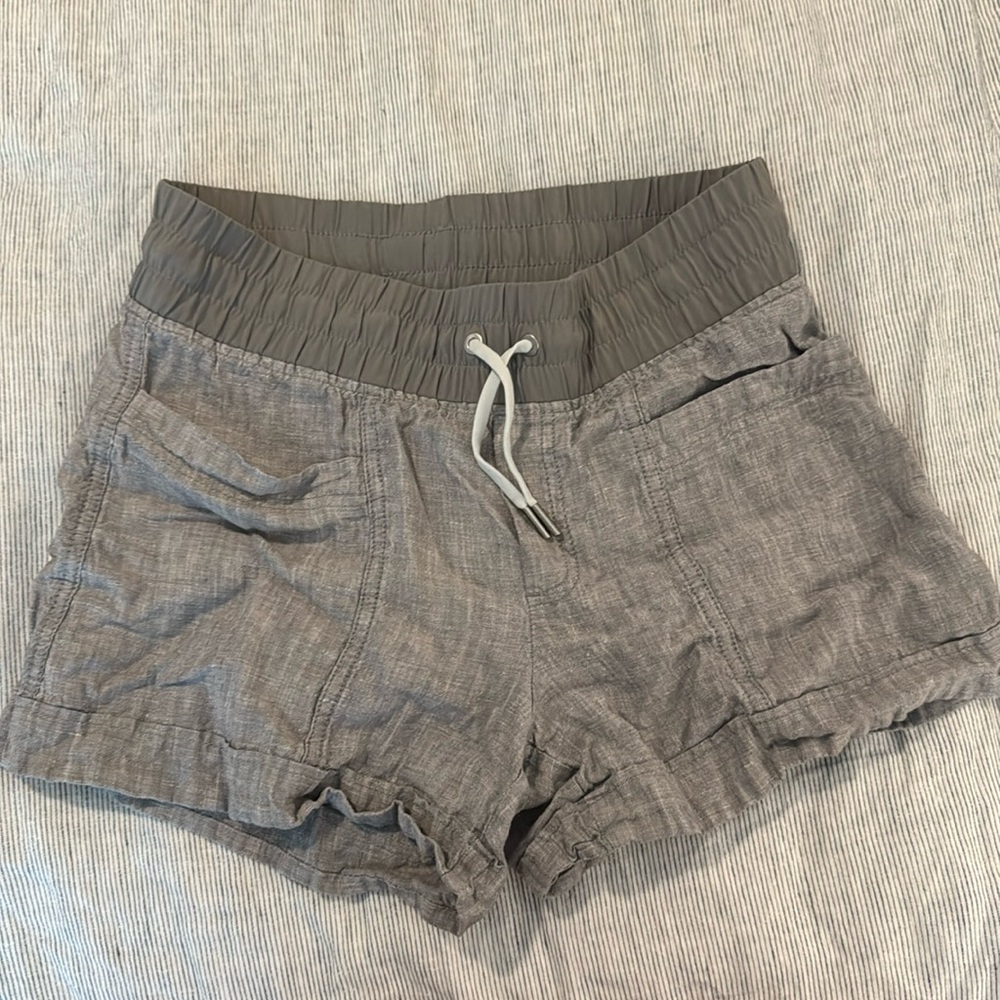 Athleta linen shorts